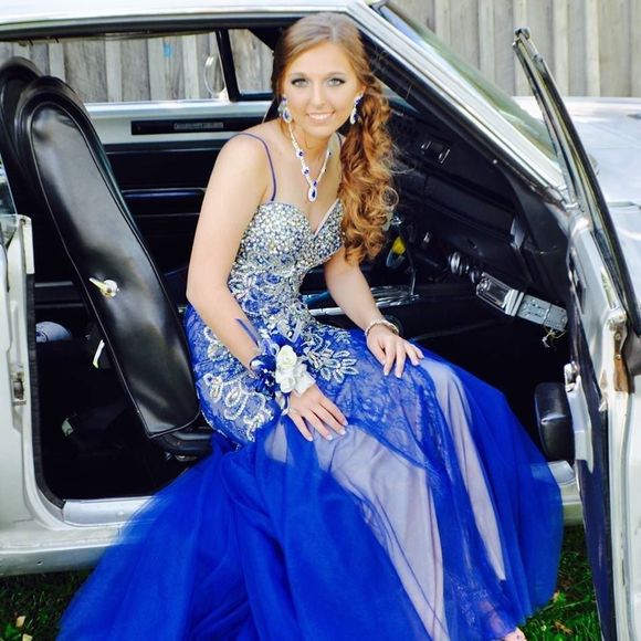 Meet your Posher, Karmen