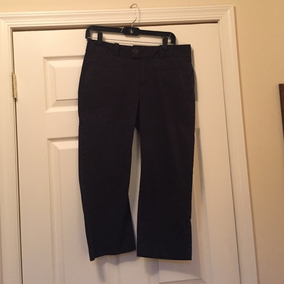 Black crop pants. Cotton. Bass