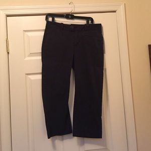 Black crop pants. Cotton. Bass