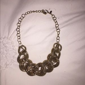 Express statement necklace