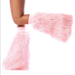 ✨✨SOLD✨✨ clubstyle baby pink fluffies