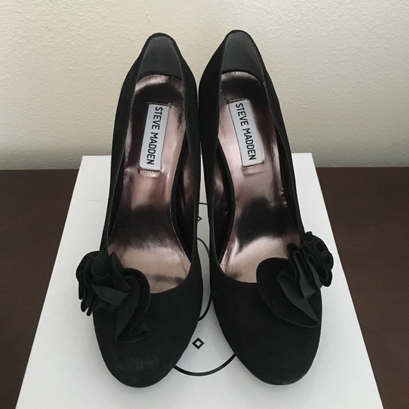 Steve Madden Topazz Black Suede Pumps