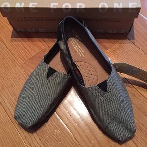 TOMs Women's Classic Black Micro Houndstooth