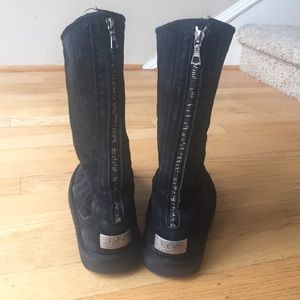 Black uggs with zipper