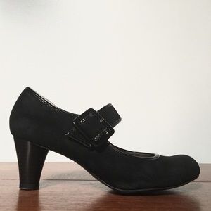 Black Suede Pumps by Naturalizer
