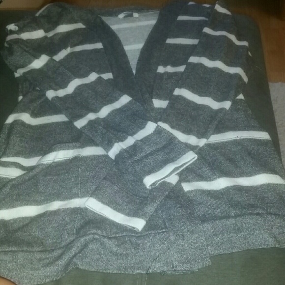**final markdown** Open front cardigan