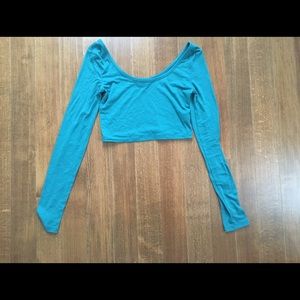Long sleeve crop top