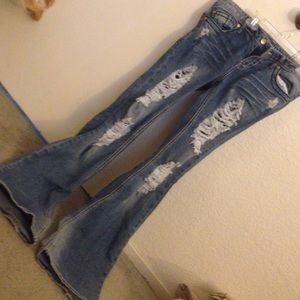 SUPER cute ripped jeans.!