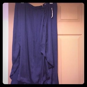 Vince Camuto gorgeous navy sheer skirt size 12