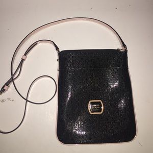 Guess Hula Girl Petite Crossbody