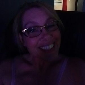 Meet your Posher, Joanie
