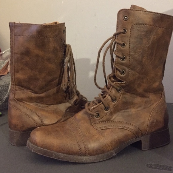 Combat boots