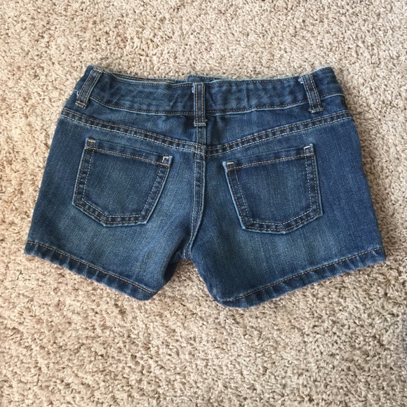 Kids Old Navy shorts - Picture 2 of 3