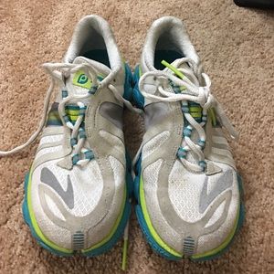 Brooks pure flow tennis shoes.