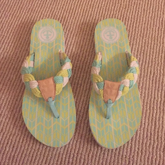 Cape cod supply CL flip flops!