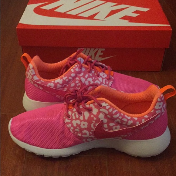 NIB Nike Roshe One