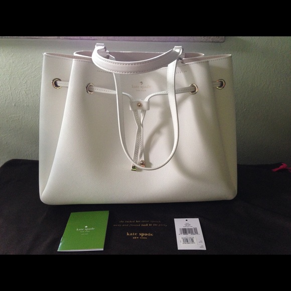 NWT kate spade Cape Drive Lynnie Drawstring Tote - Picture 2 of 4