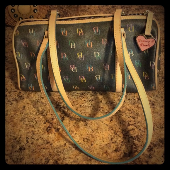 Cute Dooney & Bourke Bag (Authentic)