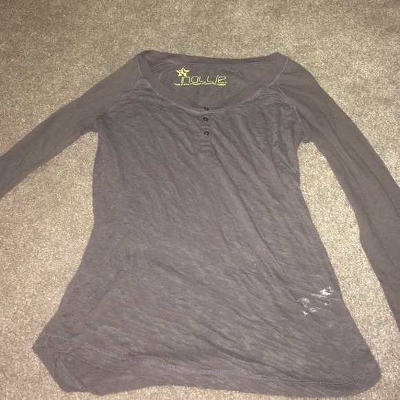Grey tee