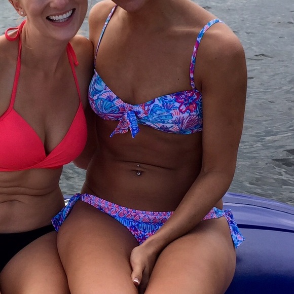 Sold on Ⓜ️! Lilly Pulitzer bikini set🍍🌴 - Picture 3 of 3