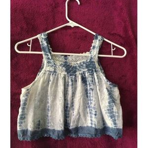 Crop top.