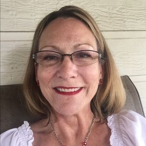 Meet your Posher, Bobbi