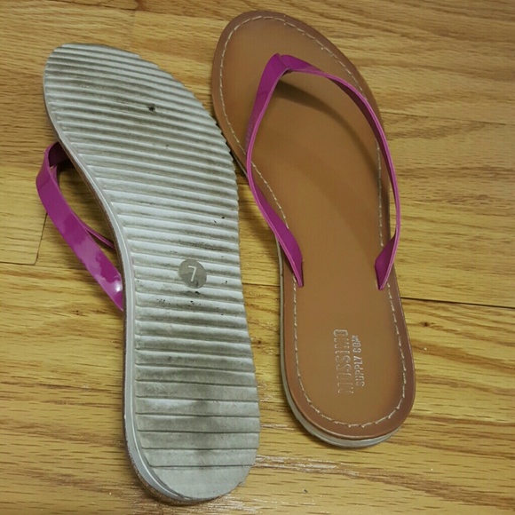 Mossimo sandals - Picture 2 of 4