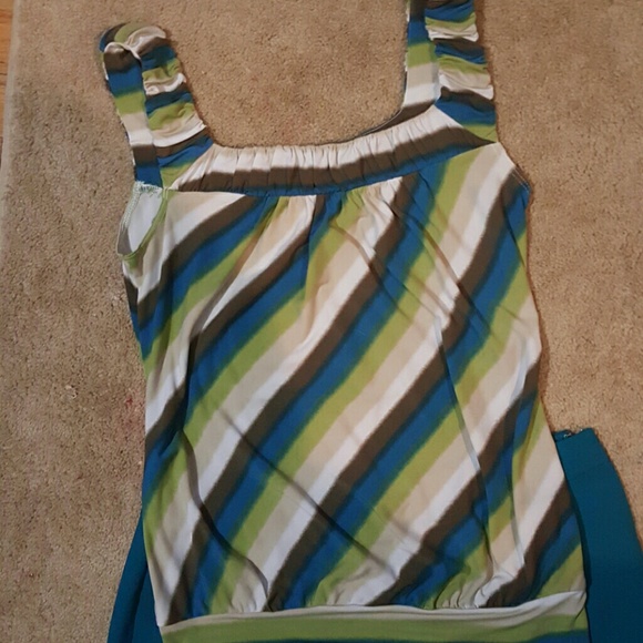Top - Picture 2 of 4