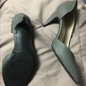 Bcbg gray heels brand new never worn
