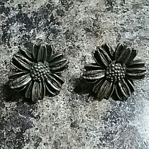 Vintage Daisy 90's Stud Earrings