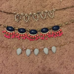 Lot of jewel mint necklaces