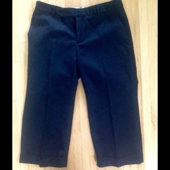 GAP Black Capri Pants - Picture 2 of 3