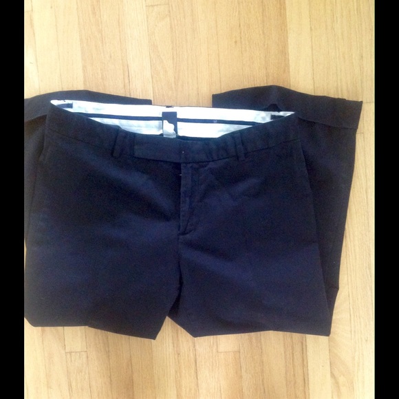 GAP Black Capri Pants - Picture 3 of 3
