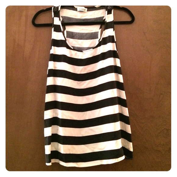B&W silk tank with button embellishments - Picture 1 of 4