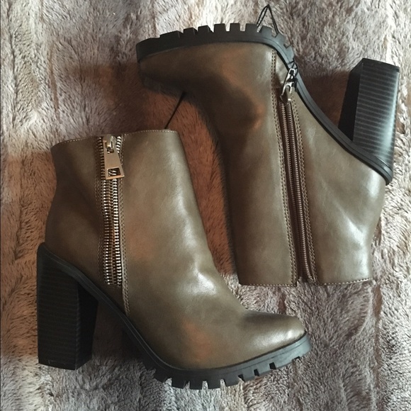 Healed Moto boot