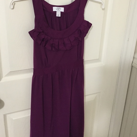Cute loft dress perfect for summer and into fall.