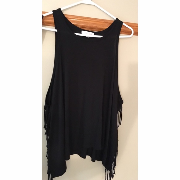 *SOLD* Slouchy fringe tank - Picture 3 of 4