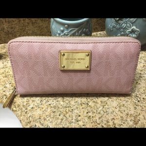 Michael Kors Pink Wallet
