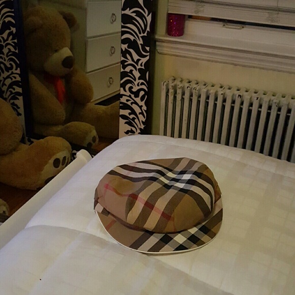 Authentic burberry hat