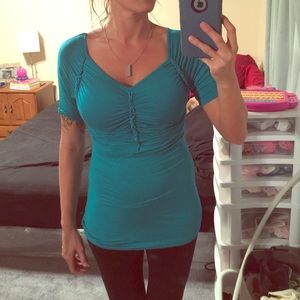 Venus teal shirt. Like new. Sz M