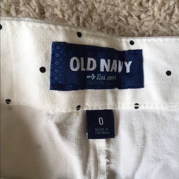 Old navy polka dot shorts - Picture 3 of 3