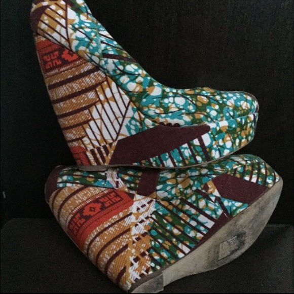 Colorful Aldo wedge heels...