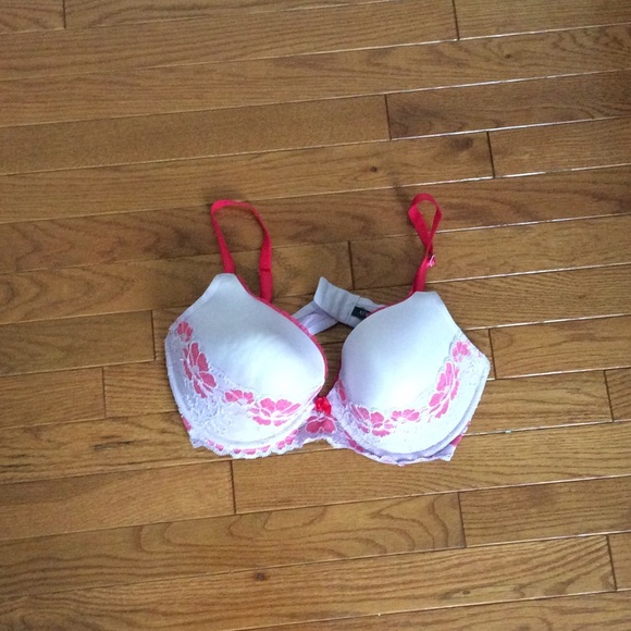 Push-up bra