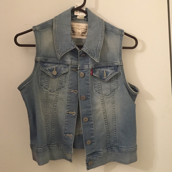 NWT Levis denim vest XS