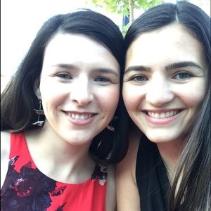 Meet your Posher, Olivia