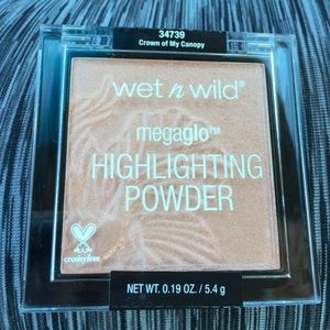 BRAND NEW, Wet n wild megaglo highlighting powder