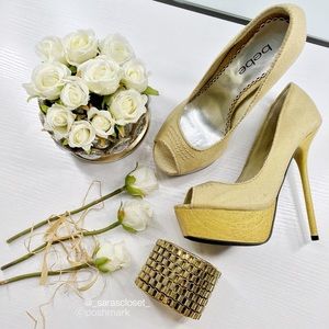 🎉HOST PICK🎉 Bebe Cream Open Toe Platform Heels