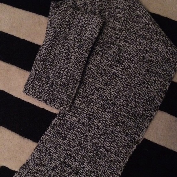 Brandy Mellville scarf!