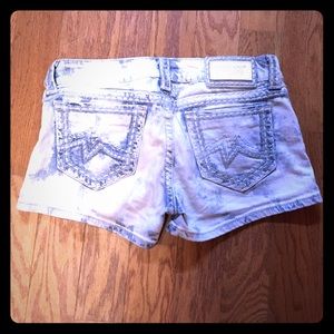 Suuuuper cute Miss Me shorts.