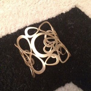 Cute gold loop bangle bracelet!